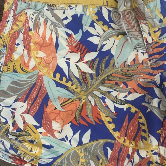 PATAGONIA Women's Wavefarer Short Jurassic Ferns (Violet Blue) Size 6 - Picture 2 of 8